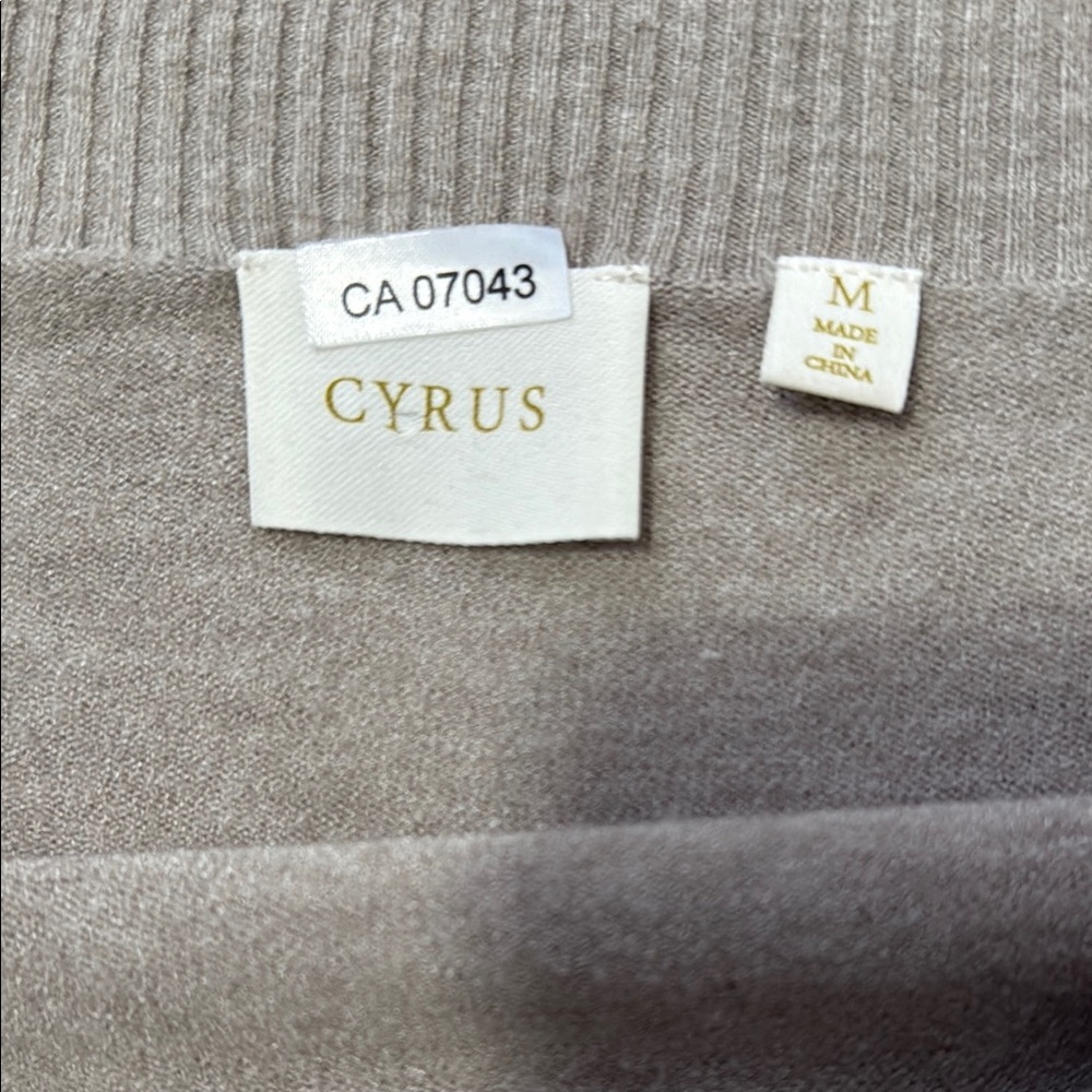 Cyrus Tan Sweater - Picture 6 of 7